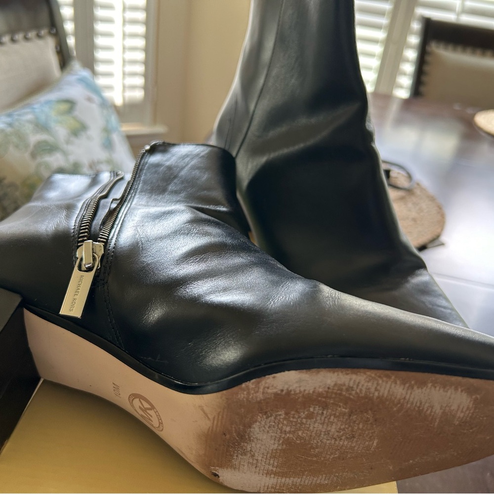 Michael Kors boots size 10